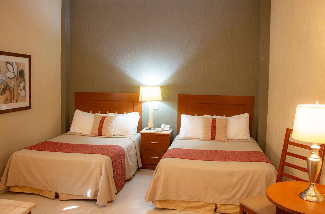Hotel Fenix Лос Мочис Екстериор снимка