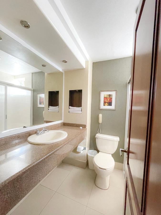 Hotel Fenix Лос Мочис Екстериор снимка